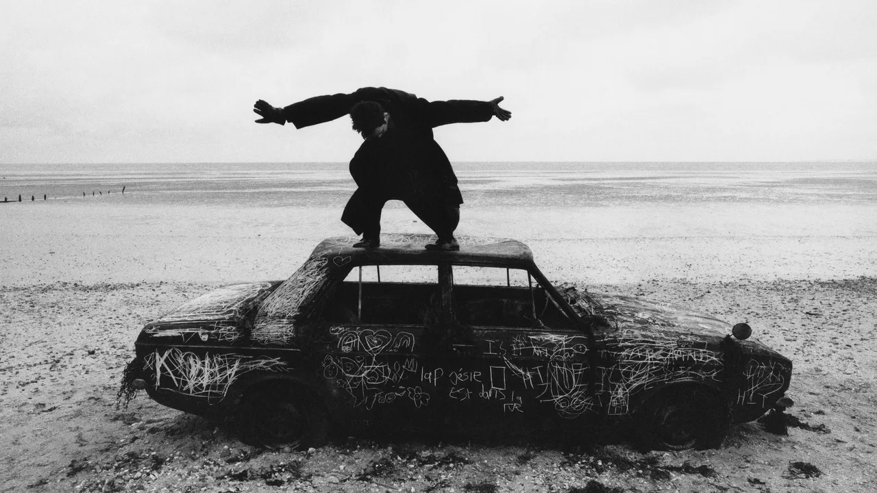The 1975 Release New Album ‘Being Funny In A Foreign Language’