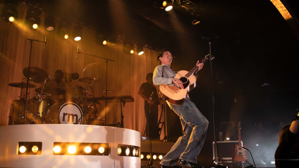 Role Model and Debbii Dawson Enchant Phoenix at The Van&nbsp;Buren