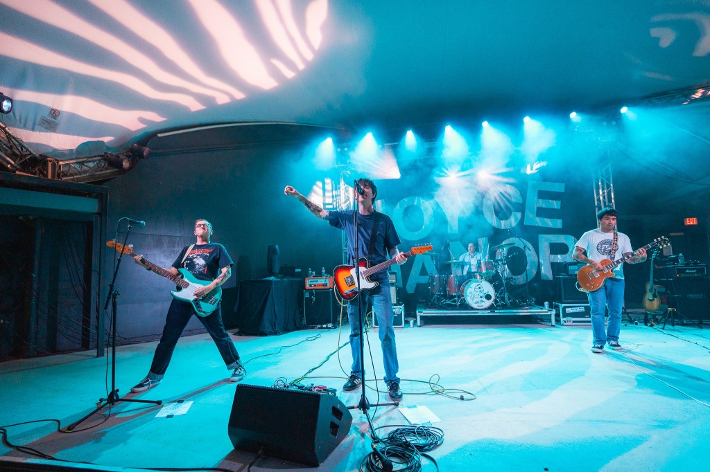 Austin Sings It All Back: Joyce Manor Light Up&nbsp;Stubb’s